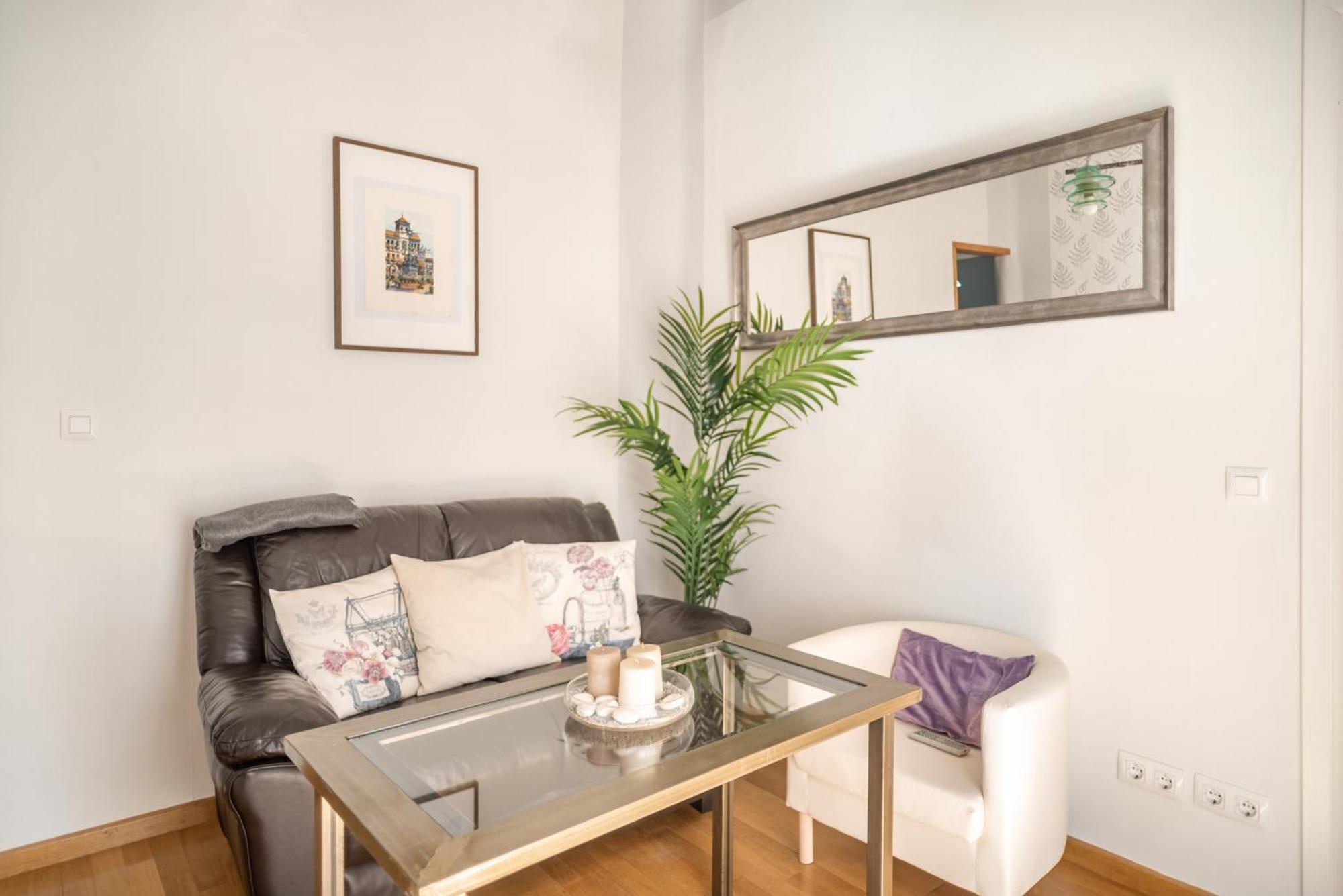 Apartamento Beautiful And Bright- 1Bd 1Bth- Center Sevilla Exterior foto