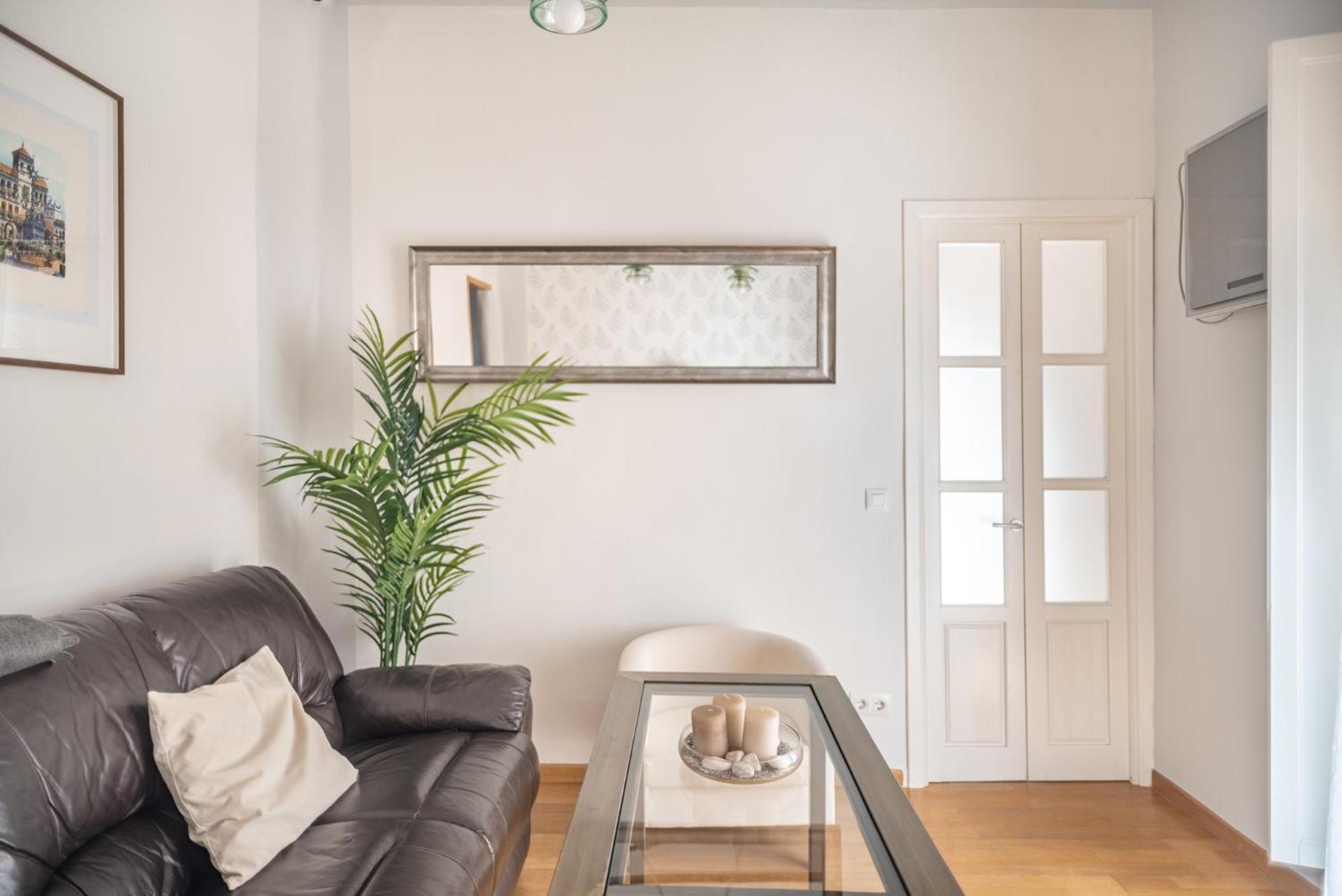 Apartamento Beautiful And Bright- 1Bd 1Bth- Center Sevilla Exterior foto
